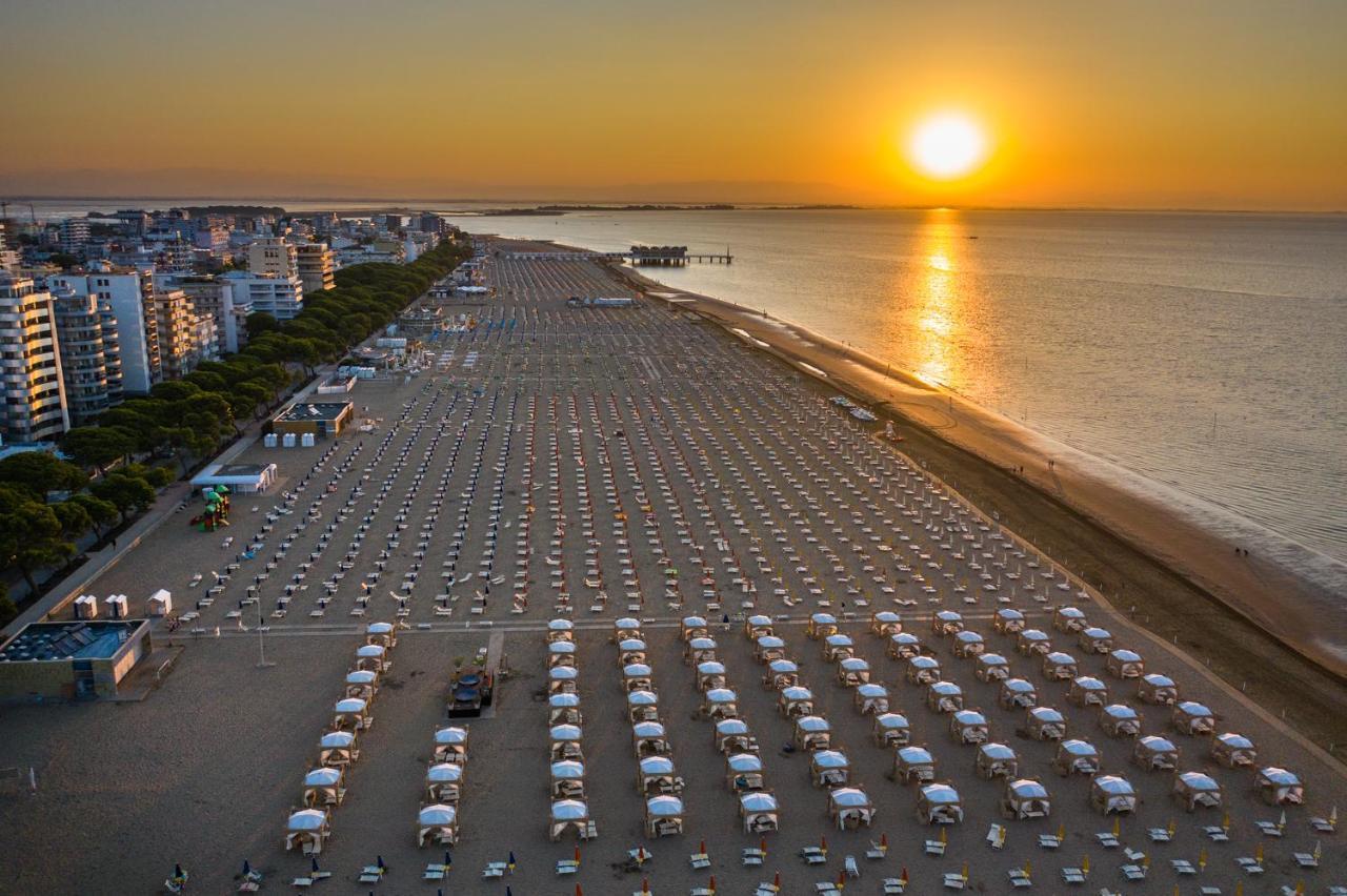 Summer Villas Lignano Sabbiadoro Eksteriør billede